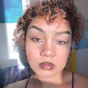 Meet your Posher, Eve